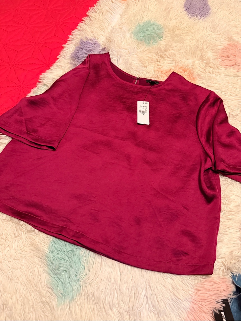 Express Satin Short Sleeve Top - Magenta